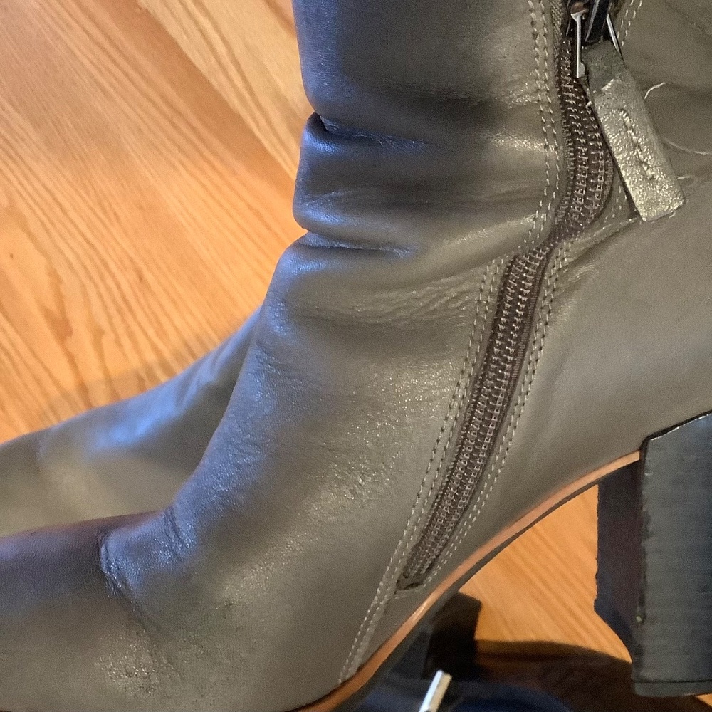Grey Leather Boots Size 8.5 - Picture 3 of 6
